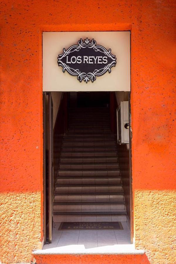 Hotel Los Reyes *