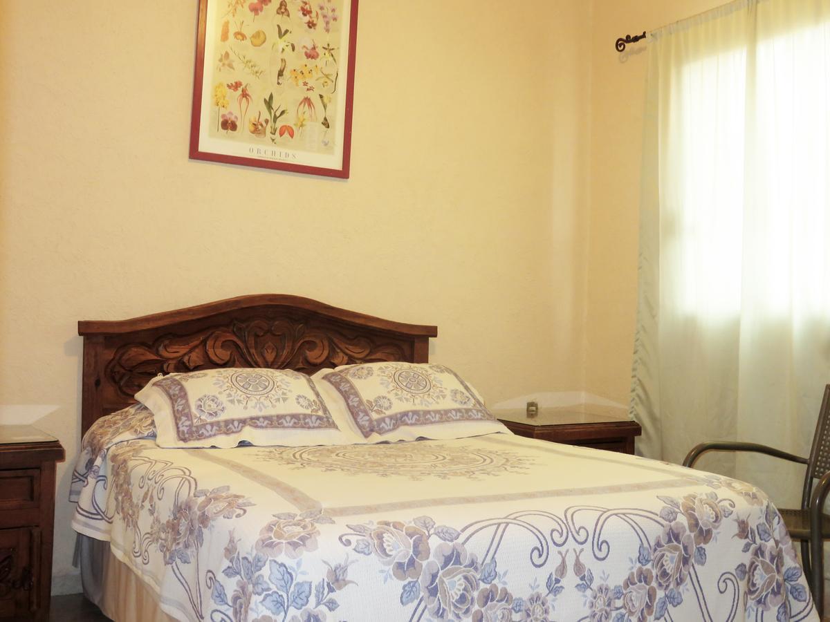 Hotel Los Reyes *
