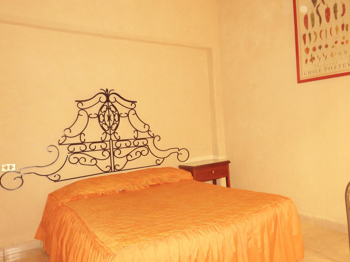 Hotel Los Reyes *